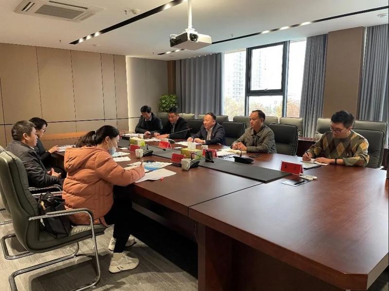 洛陽市中院黨組成員焦貴福一行蒞臨弘義集團 調研企業發展與法律服務工作